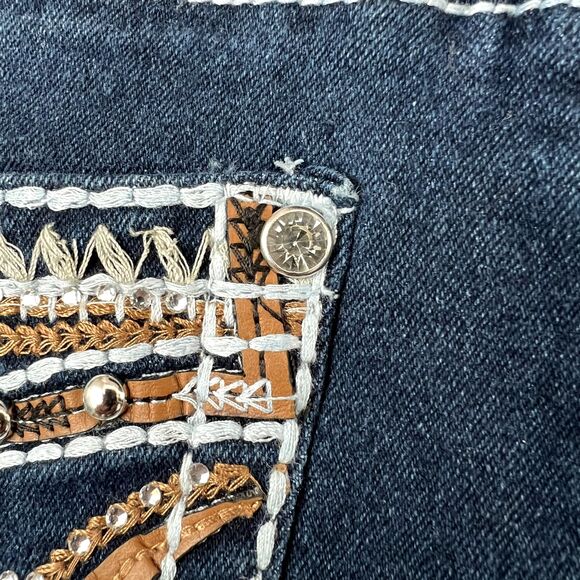 BLING Western BAMBOO Jean Shorts Rhinestones Bull Skull Embroidery  9/10 NEW NWT - Picture 10 of 14